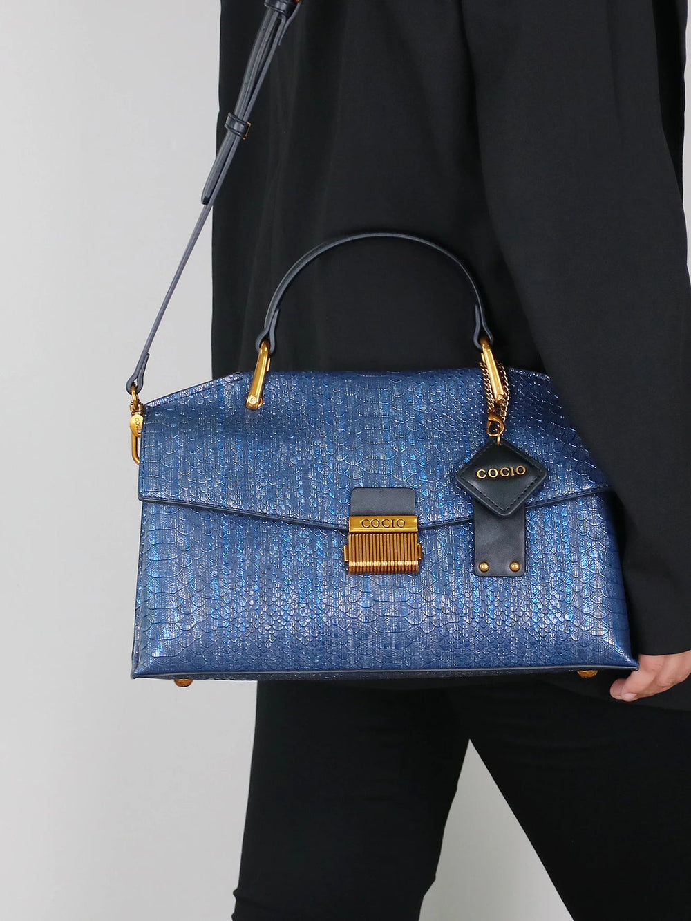 Vivienne women's shoulder bag in vegan leather by Lune Floue - view 5