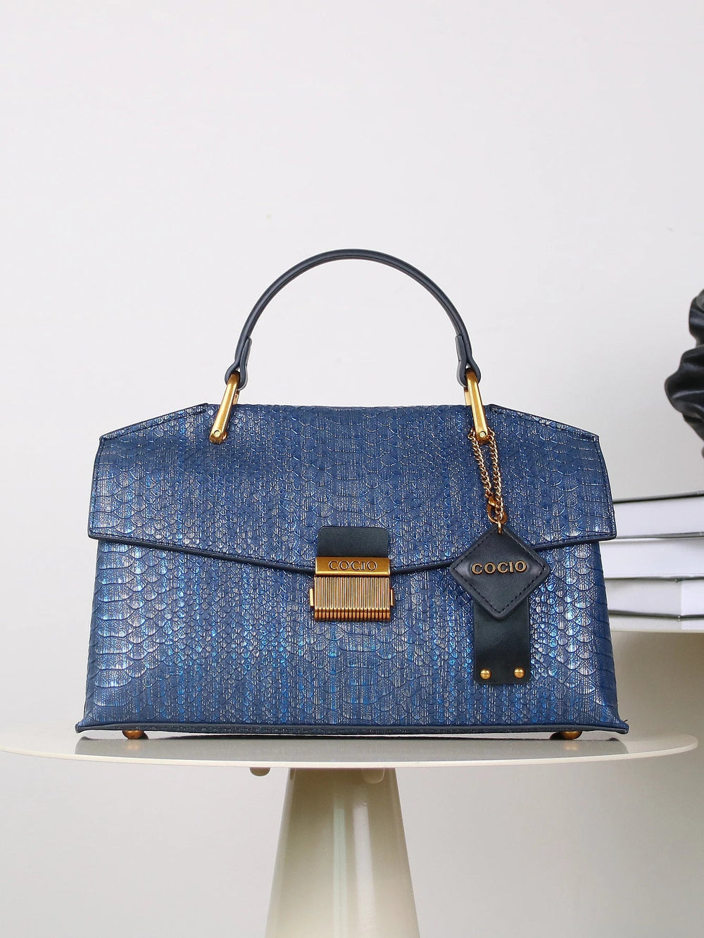 Vivienne women's shoulder bag in vegan leather by Lune Floue - view 7